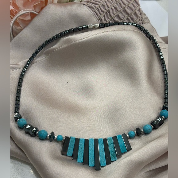 Vintage Turquoises and Hematite Stone choker necklace. - Picture 6 of 6